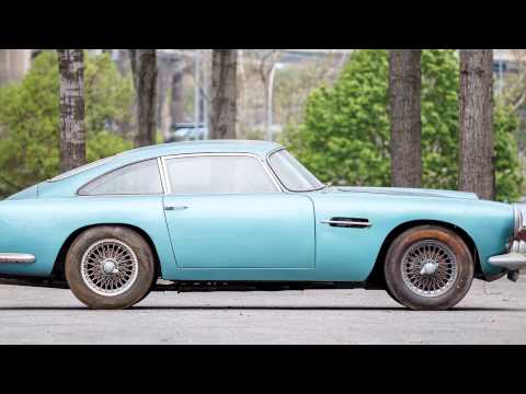 Video: Area Rekreasi Berkilauan Menyembunyikan Aston Martin DB4: The Batcave di London