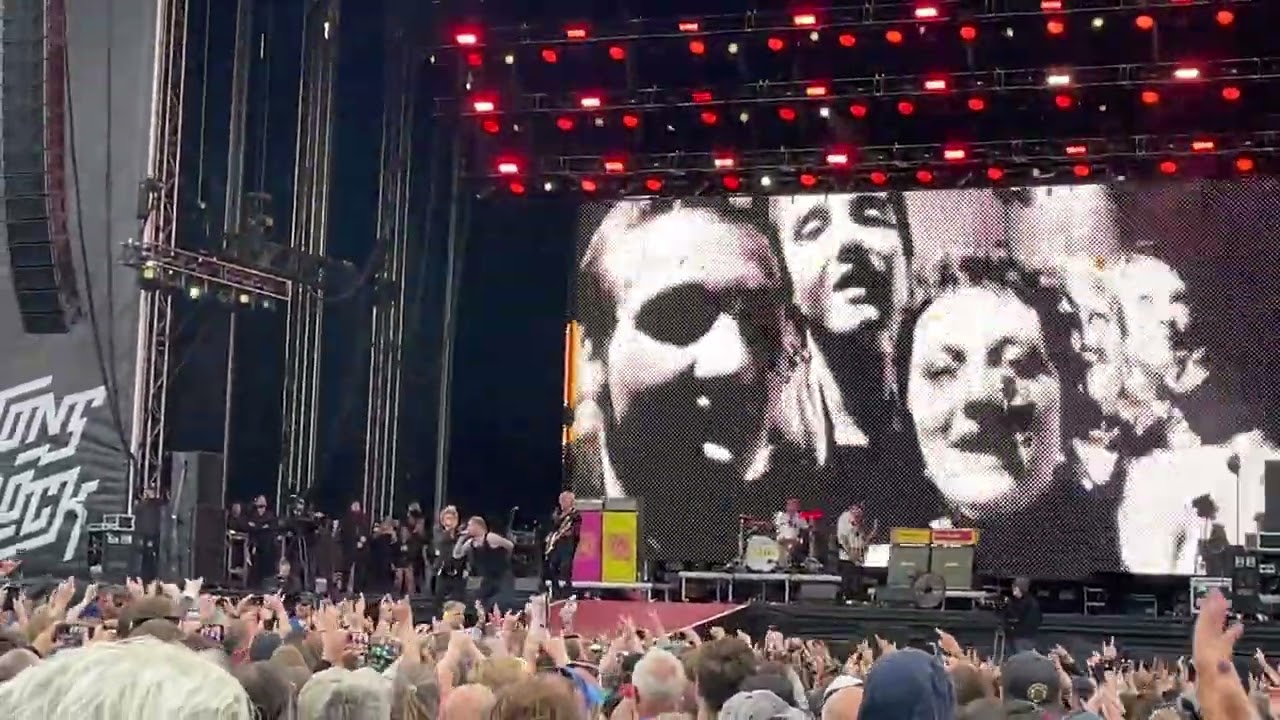 Tons of Rock’ta Punk Buluşması: Billie Joe Armstrong ve Sex Pistols Aynı Sahnedeydi