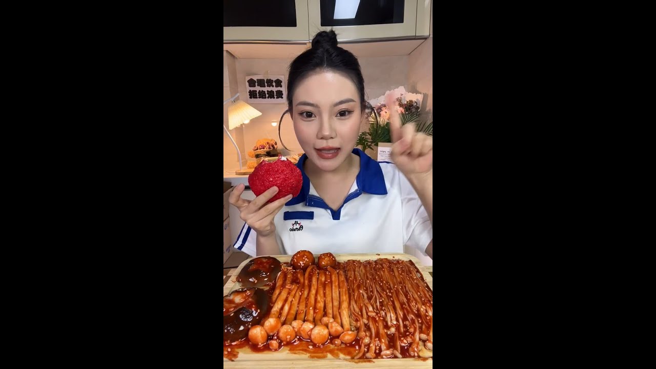 🔴 LIVE: Chinese Girl Eats Comfort Food, Soft Chewing ASMR & Cozy Vibes | Chill Mukbang Chat