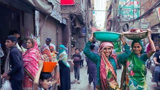🇵🇰 Lahore, Pakistan: Bhati Gate Walking Tour \u0026 Captions