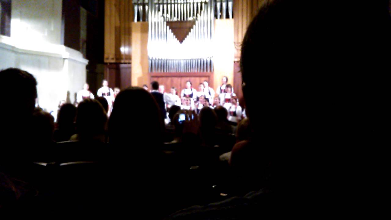 CZECH REPUBLIC GIRL'S CHOIR "JITRO" L'important c'est la rose