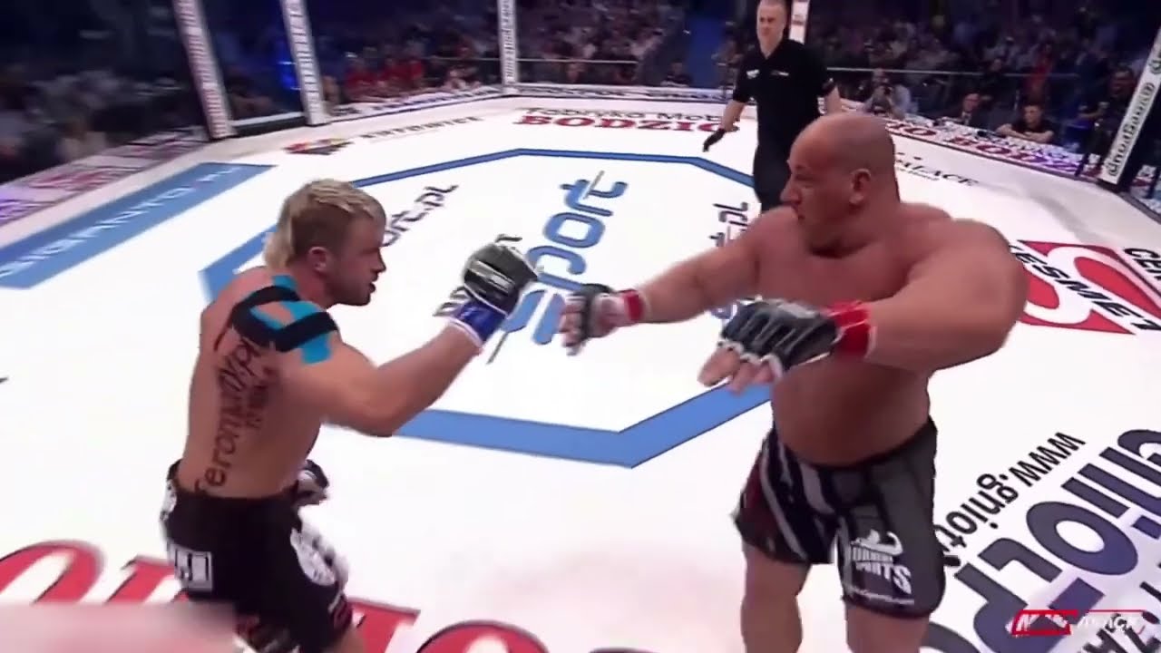 Качок в бою! Bodybuilder in combat! Robert Burneika (120кг) vs Dawid Ozdoba (85кг)