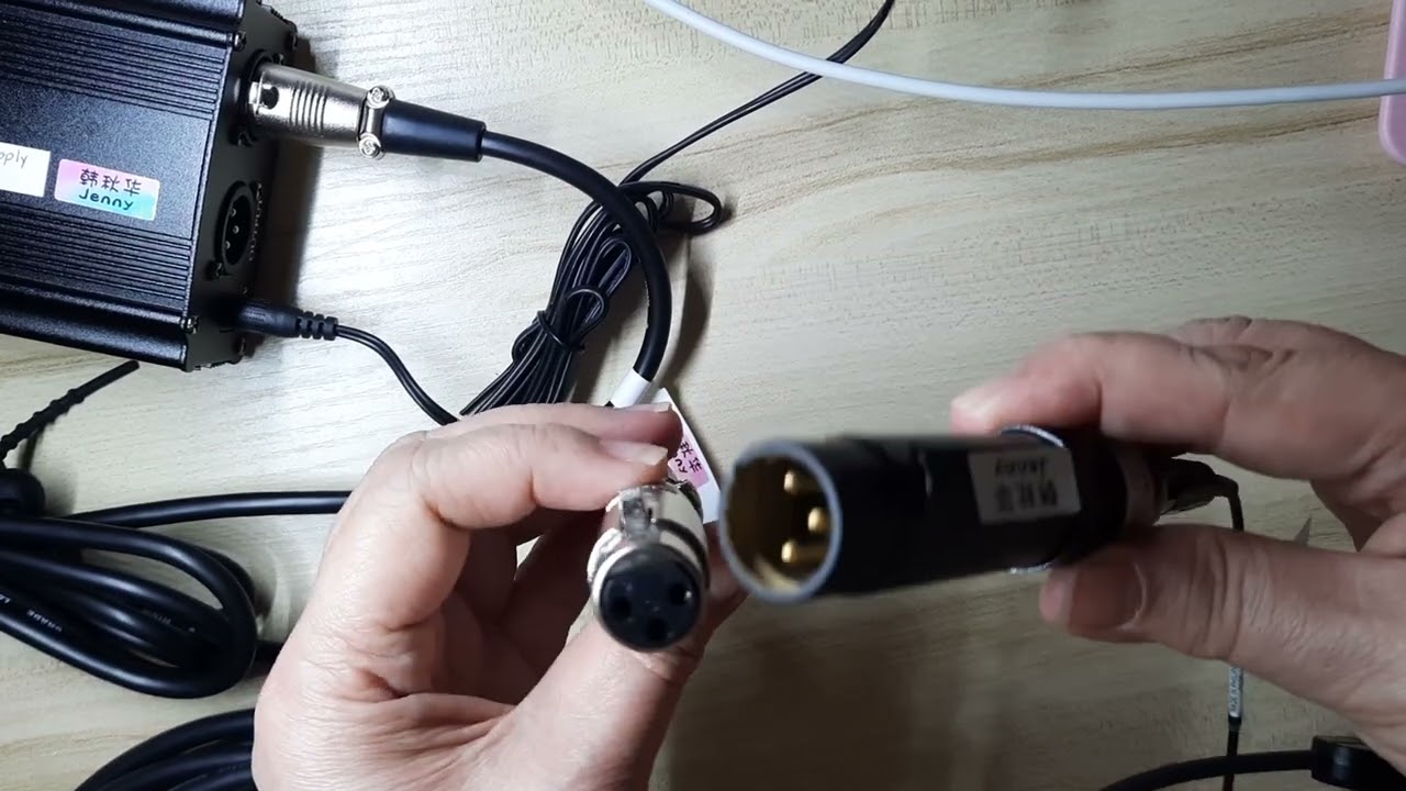 Connecting Shure PGA31 Headset condenser mic to Roland Go Keys 5 via Phantom power box