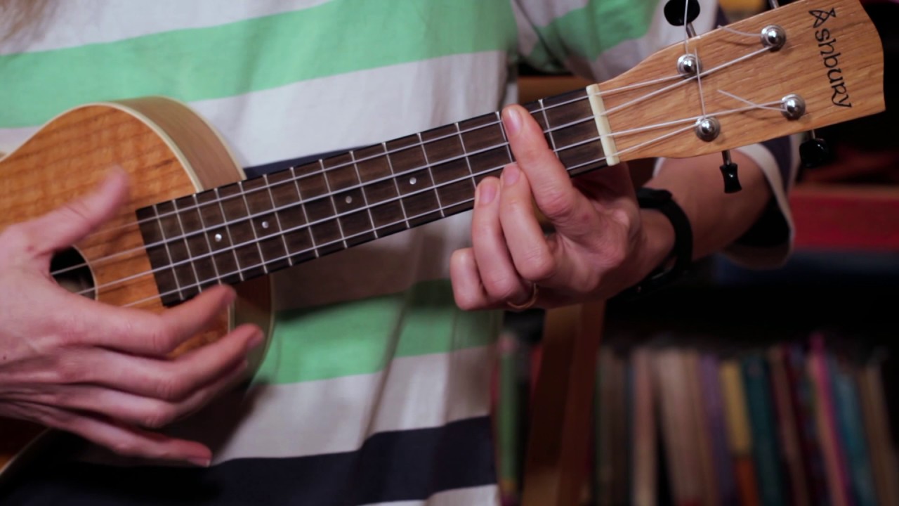 How to Play 'Mele Kalikimaka' Merry Christmas Ukulele Lesson YouTube