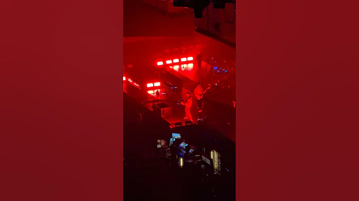 INSANE SCREAM FROM EMILY! Linkin Park - Heavy Is the Crown | Live in Portland 2025