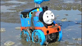 : Thomas & Friends toys are under the tree RiChannel