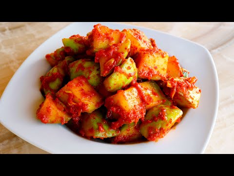 kimchi-made-with-chayote-(chayote-kkakdugi:-차이오티-깍두기)