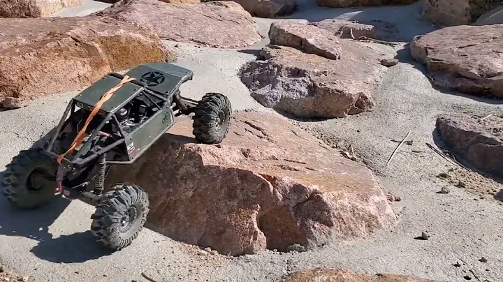 Element sendero hd and axial capra rock crawling pt 2   1/10 scale rc