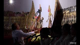 Jokowi Tonton Wayang Kulit di Istana Presiden
