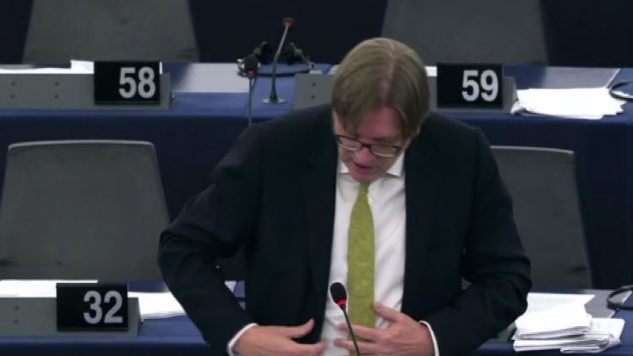 L'attacco di Verhofstadt a Conte: burattino di Di Maio e Salvini