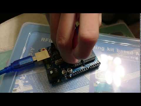 Arduino練習-用連接線模擬按鈕，控制LED