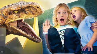 Dinossauros do período Jurássico capturaram nosso passeio! | Ninja Kidz em Portugues