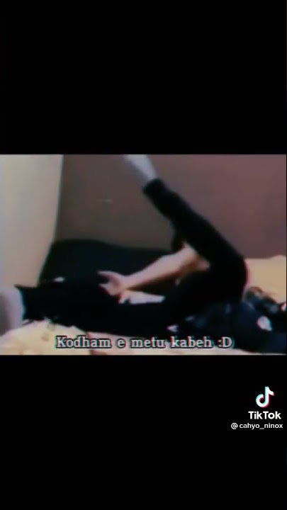 ketika lo tidur jam 3 pagi bangun jam 7 pagi buat kerja.