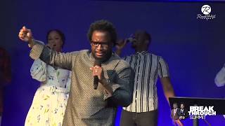 Video thumbnail of "Dr. Sonnie Badu Worships At Breakthrough Summit - Rockhill Church"