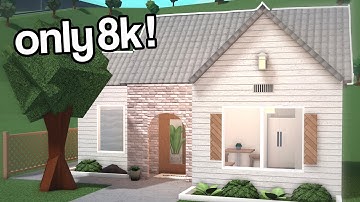 8K STARTER HOUSE | Bloxburg Tutorial with Voice