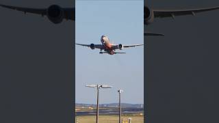 Beautiful B787 Dreamliner Takeoff During Sunset #aviation #plane #shorts