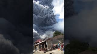 Luar biasa letusan gunung sinabung hari ...