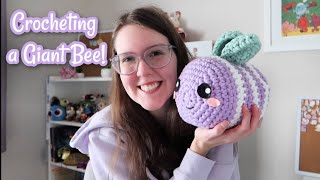 I crocheted that giant bee from tiktok!