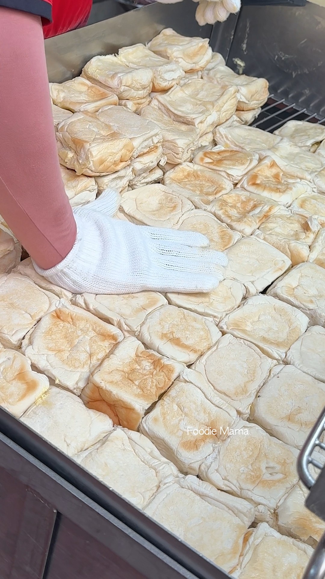 Super Popular Thai Grilled Bread