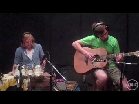 Maps and Atlases "Solid Ground" Live at KDHX 7/6/10 (HD)