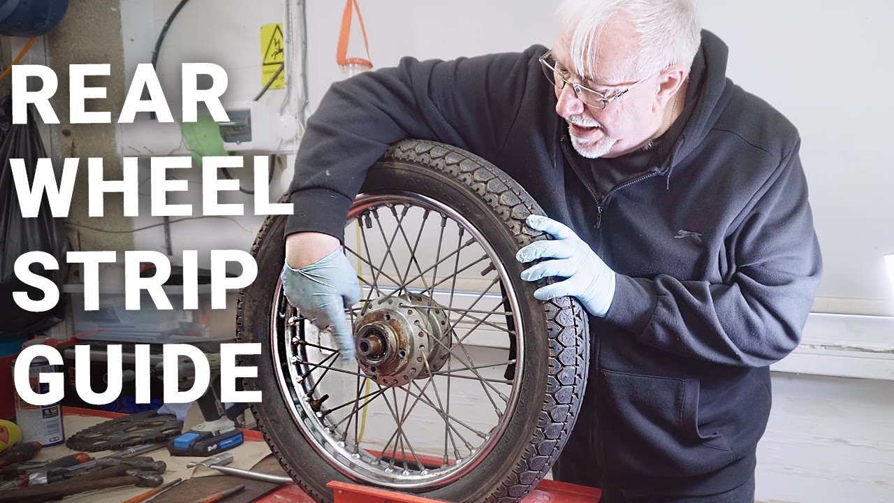 How To Strip A Spoked Rear Wheel | Barn Find Triumph Bonneville T140 Project Motorcycle | 13