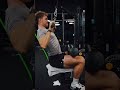 🔥 Want to unlock serious lat gains? Here’s how to nail the lat pulldown like a pro: