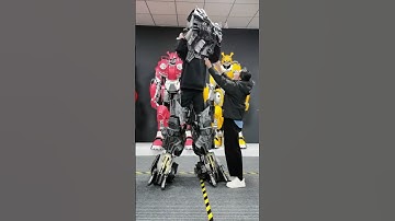 Come and work on mechas. Full-time and part-time jobs are all possible. You can wear mechas to p