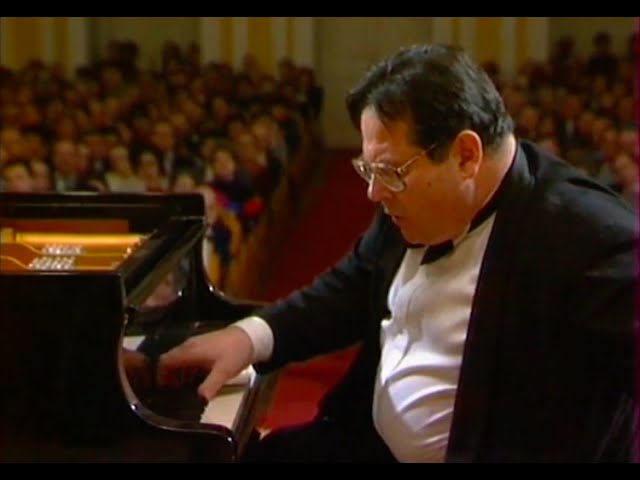 Nikolai Petrov plays Schulhoff Sonata 3 & Prokofiev Piano Sonata no. 6 - video 1991 class=