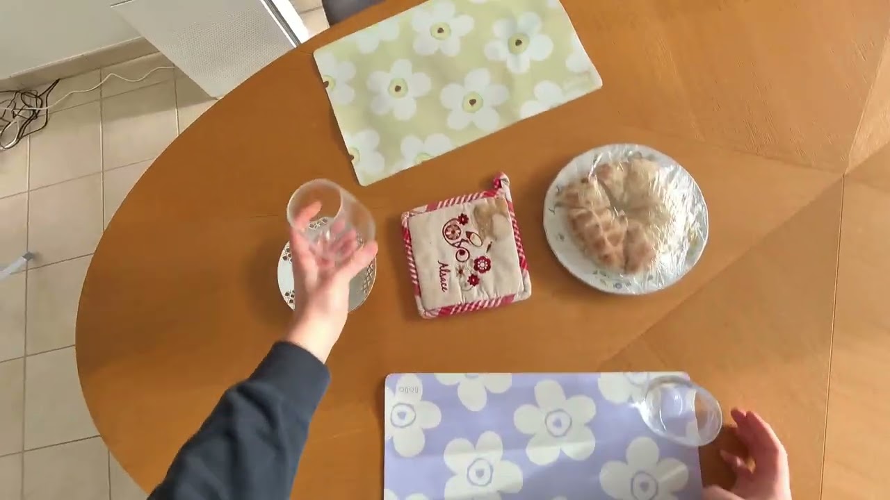 Spaghetti with anchovies (and a lazy side salad), one of my favorite meals of all time