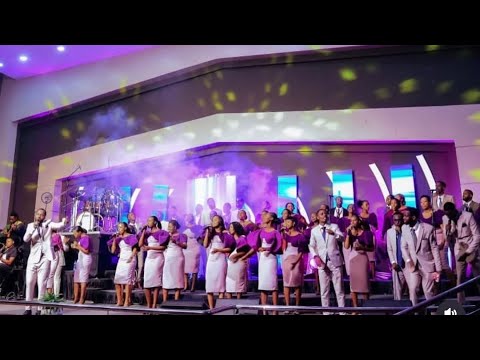 VOICE OF PRAISE HABEREYE UMUNEZERO UDASANZWE HAMWE NA Dr KAVOMA