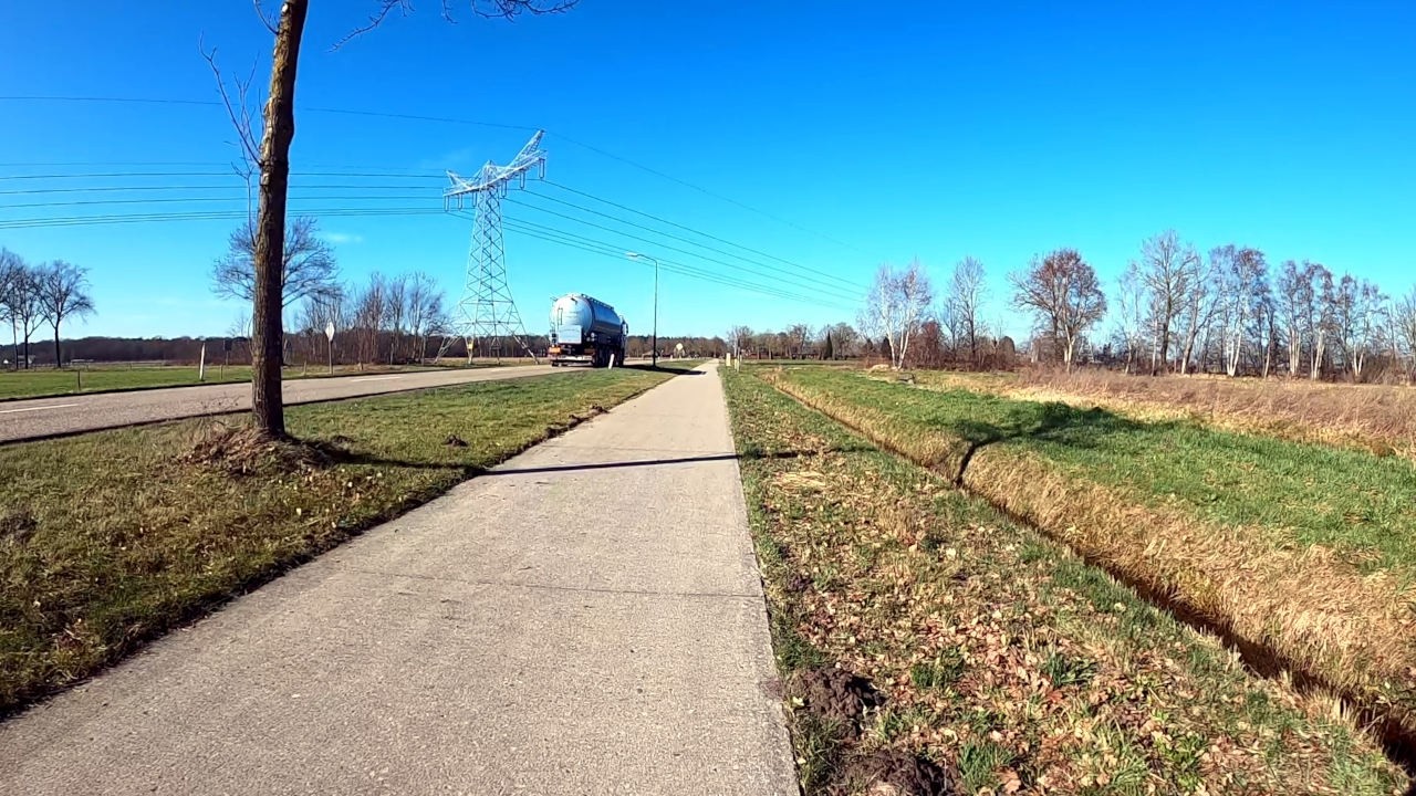 Fietspad langs Rooijseweg Mariahout
