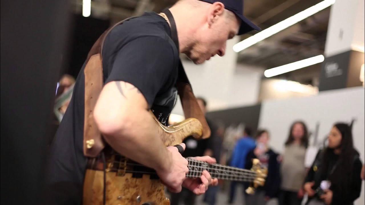Wojtek Pilichowski - Playing the Ashdown PiBass-240 (mk1) through a MAG-410H Wojtek Pilichowski - Playing the Ashdown PiBass-240 (mk1) through a MAG-410H
