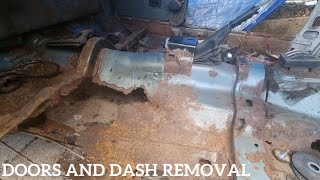 : Cortina Mk4 Ghia 2.3 V6 Restoration || Doors and Dash Removal (P22)