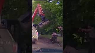 Man attack trooper’s with excavator
