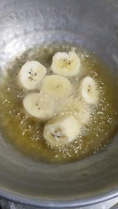 😋crispy raw banana 🍌#food#foodshorts#snack