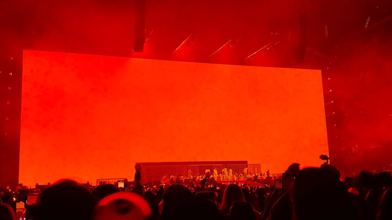 BTS - Fire Trap Remix @ Permission to Dance SoFi Stadium LA Day 2 (11/28/21)