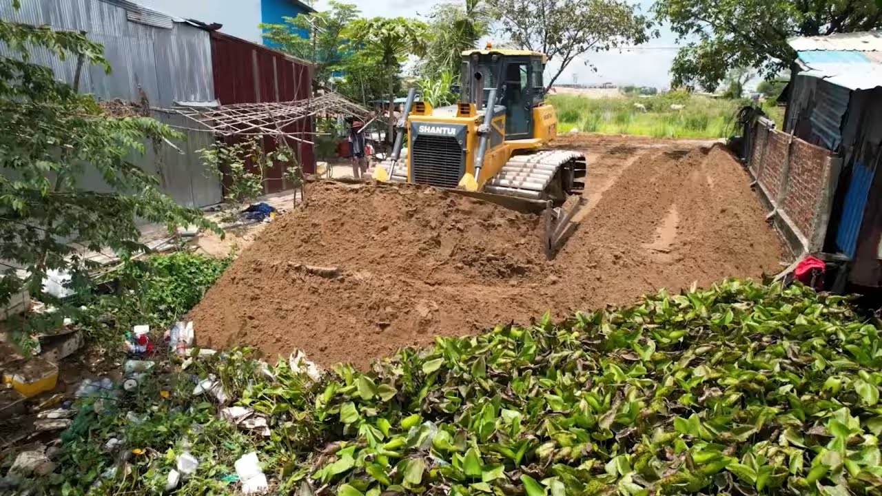 Dozer SHANTUI Pushing Sand & Garbage removal sand project by And Trucks 25.5