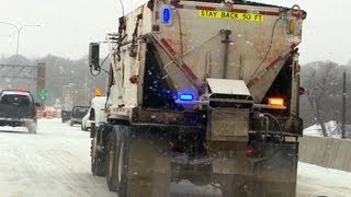 Rare snow in Texas snarls commute