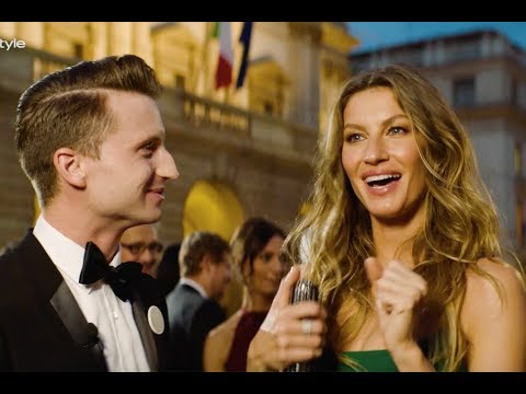 Gisele Singing Despacito Is BEYOND SEXY