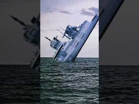 100 человек оказались под водой. на затонувшем корабле 222 #shorts