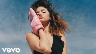 Selena Gomez - Kinda Crazy  Resimi