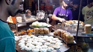 Bun Kabab Street Food | BUN KEBAB | Anda Egg Burger at Street Food of Karachi Pakistan.