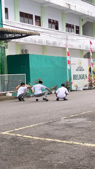 Ketika dihukum guru dan jiwa superhero nya keluar 🤣 #shorts #sekolah #superhero #spiderman