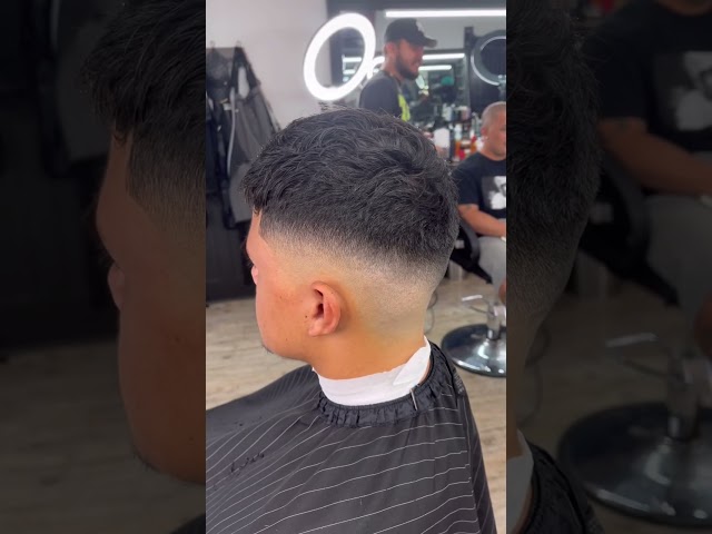 BEST FADING TECHNIQUE STEP BY STEP BARBER TUTORIAL