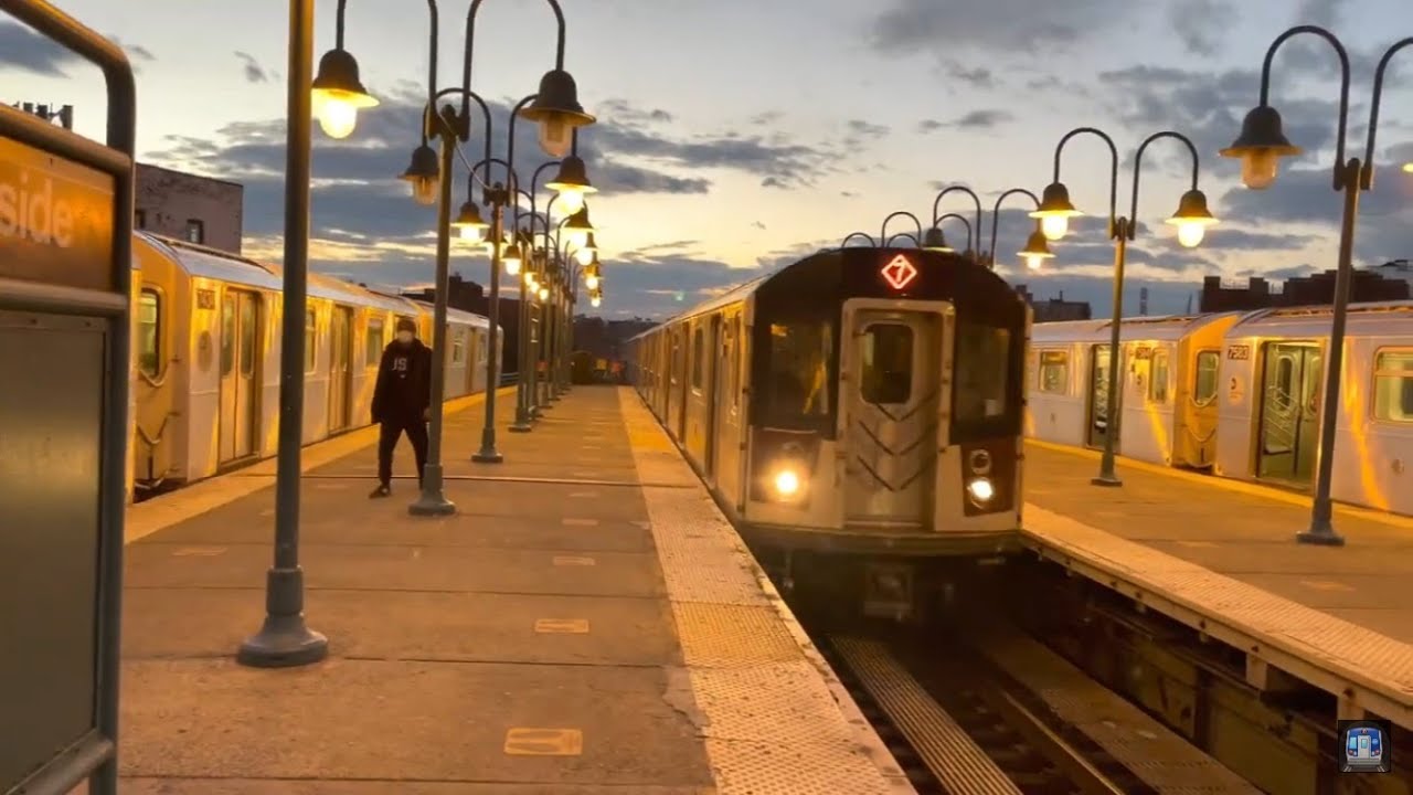 PM Rush Hour R188 7 Local/Express Trains At Woodside 61st Street