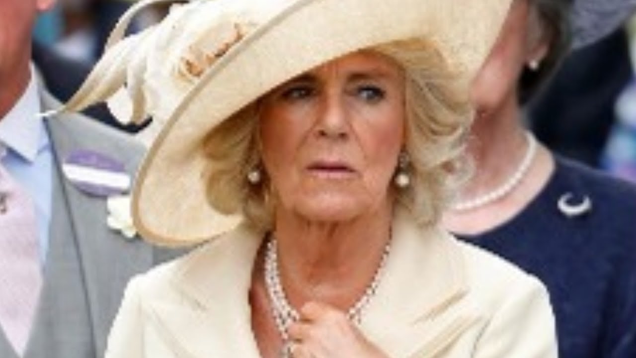 Momentos Incómodos De Camilla Parker Bowles Que Fueron Capturados En Cámara