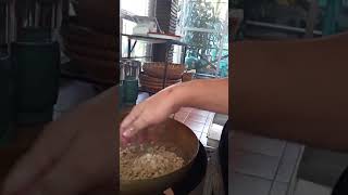 จ่ามงกุฎ โดย ขนมไทยไกลหวาน ผักไห่ อยุธยา - วิธีกวาดเม็ดแตงโม 2