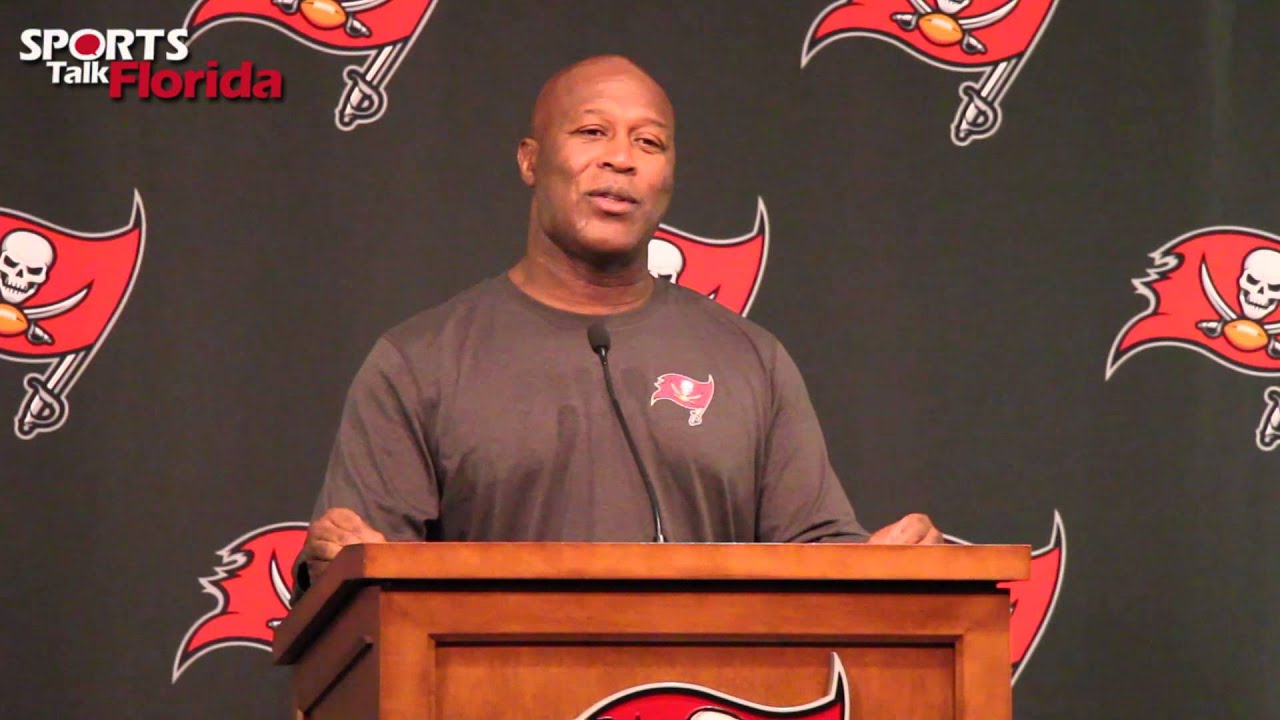 talkan katliamı Bucs' Lovie Smith: Are [Rookies] Ever Really Ready?