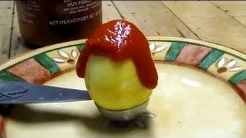 How to scramble eggs in the shell