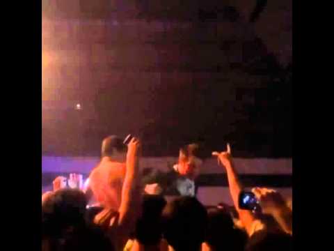 Rou Reynolds (Enter Shikari) punches someone in the crowd